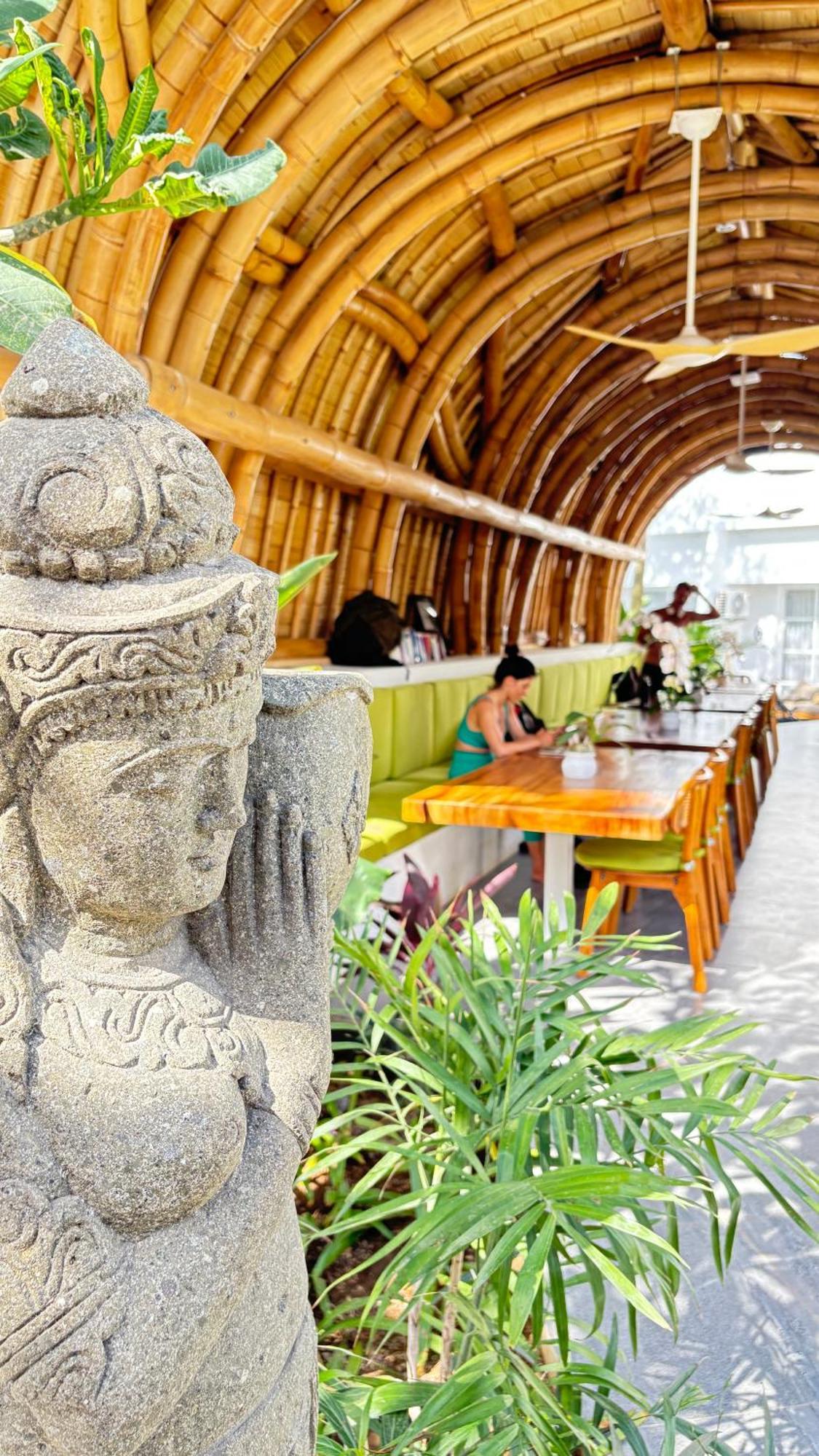 Mantra Wellness Center Hotel Uluwatu  Bagian luar foto